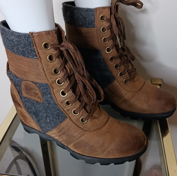 Sorel Shoes - SOREL LEXIE WEDGE BOOT SZ 8